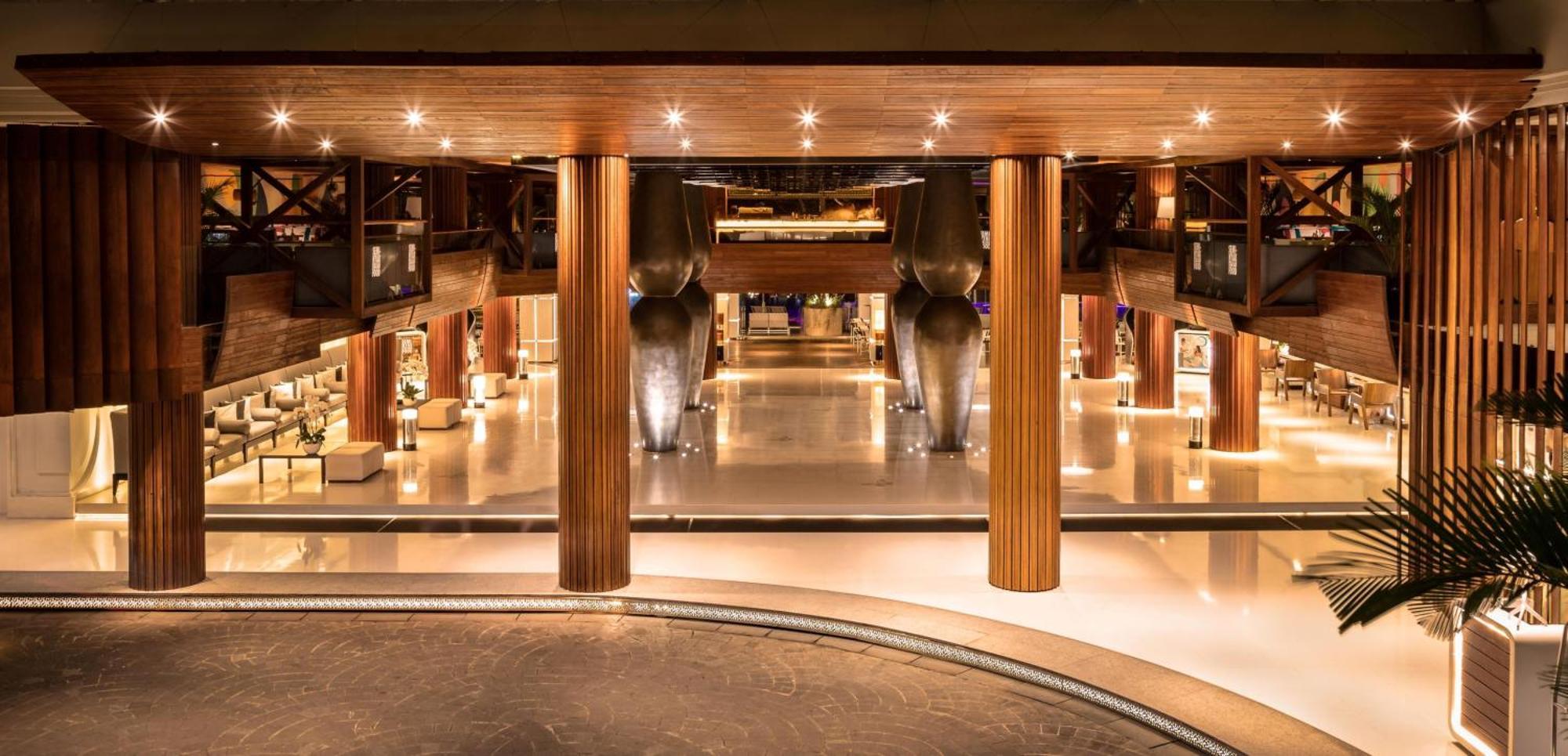 Double - Six, Luxury Hotel - Seminyak Экстерьер фото The interior of the hotel