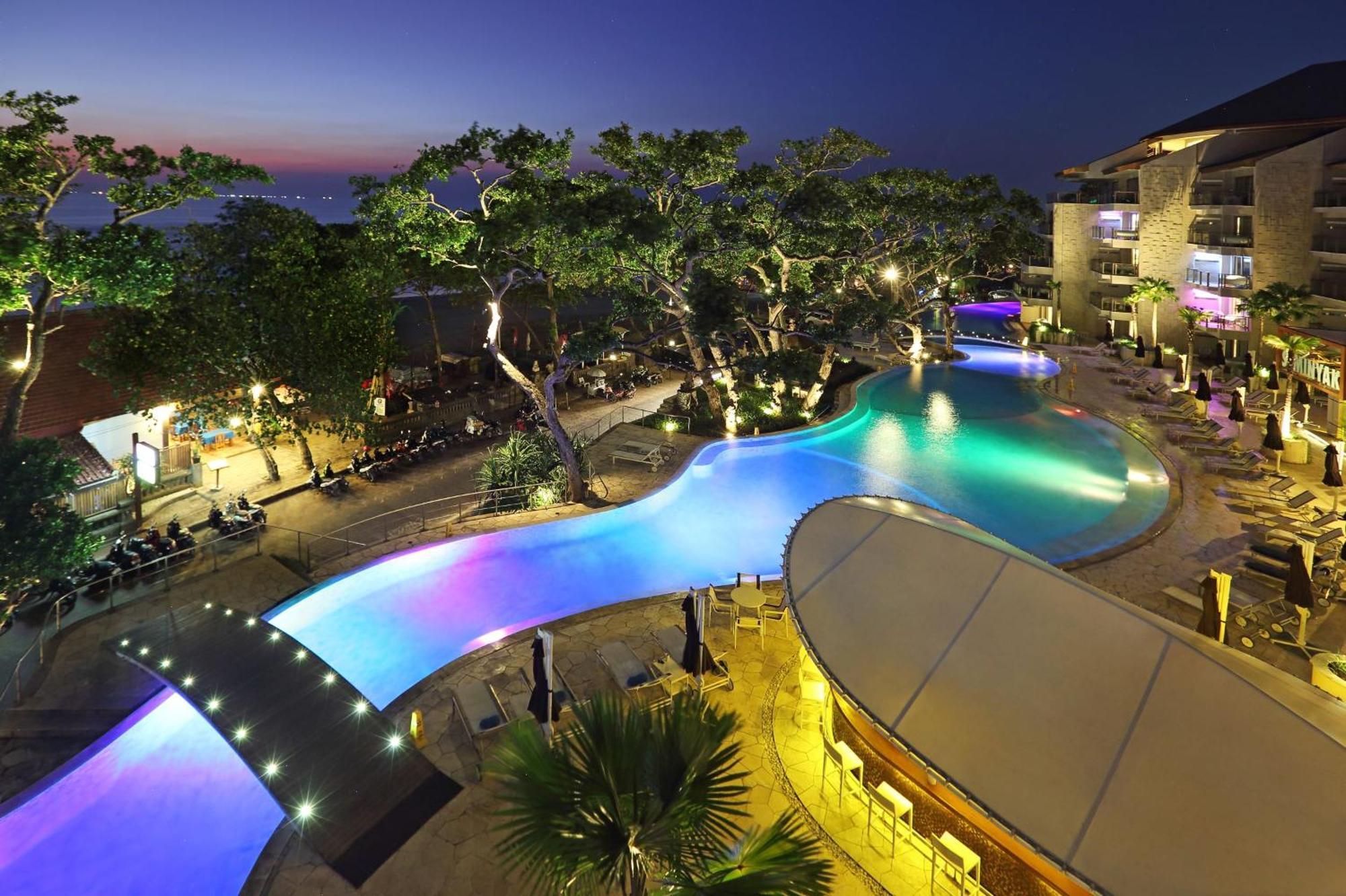 Double - Six, Luxury Hotel - Seminyak Экстерьер фото The pool at the resort