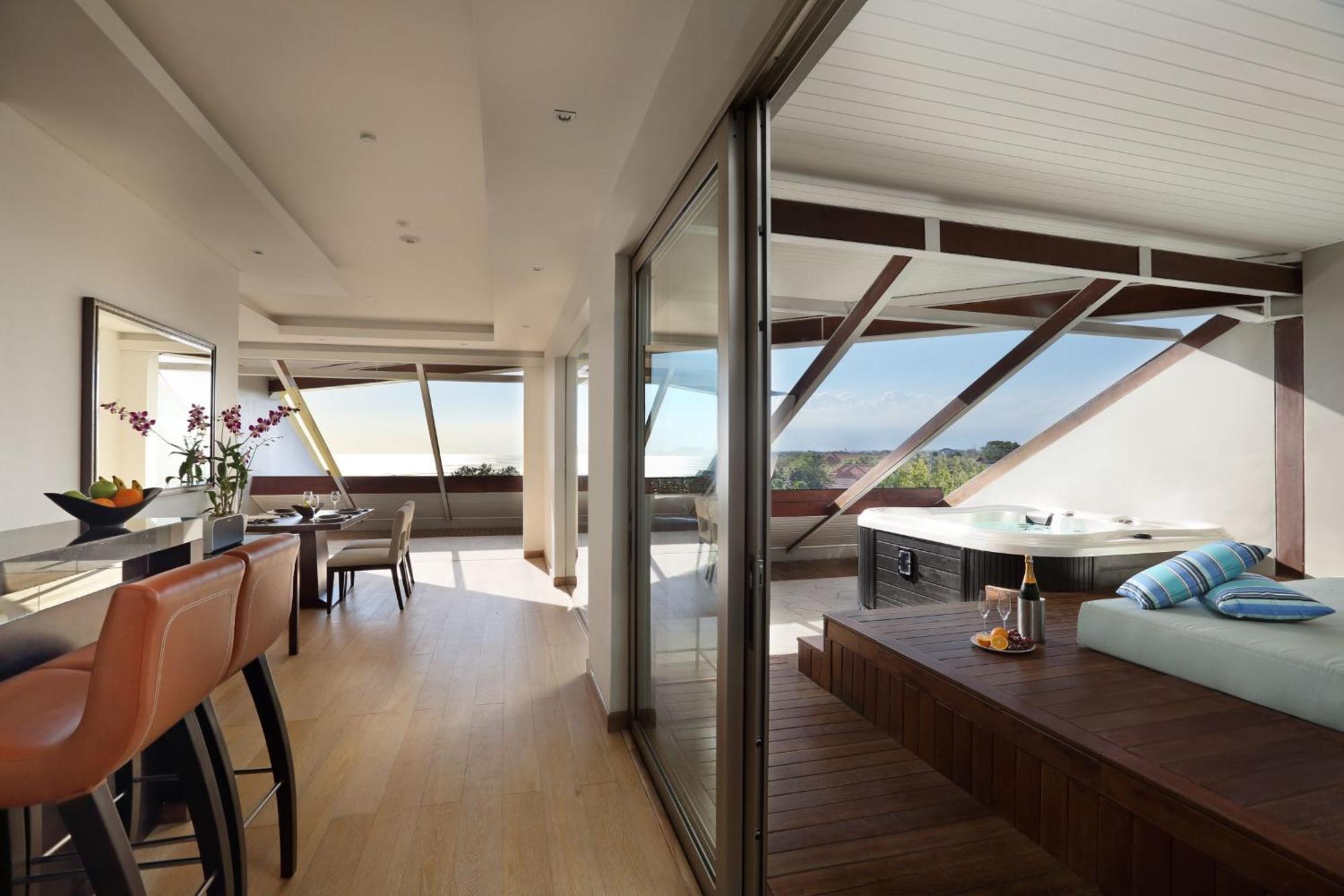 Double - Six, Luxury Hotel - Seminyak Экстерьер фото Interior of a penthouse apartment