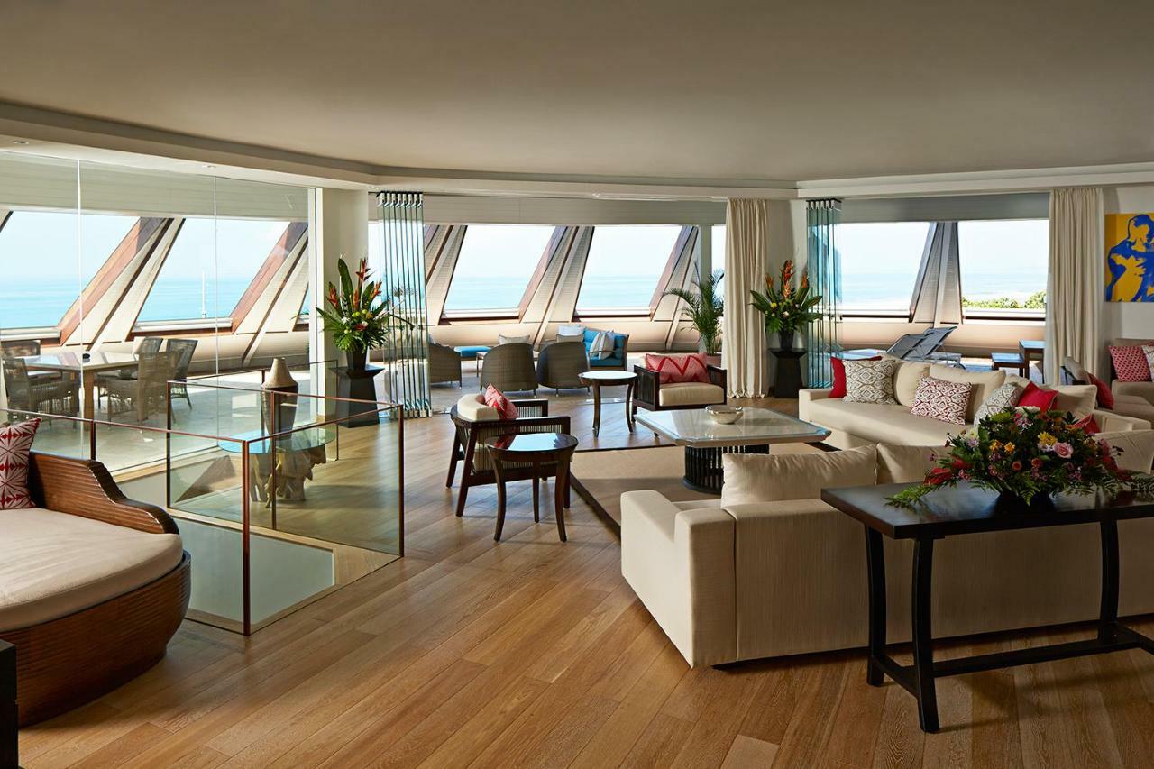 Double - Six, Luxury Hotel - Seminyak Экстерьер фото The interior of a suite